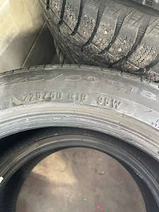 Pirelli rehvid 225/50/18 (3 foto / 3)