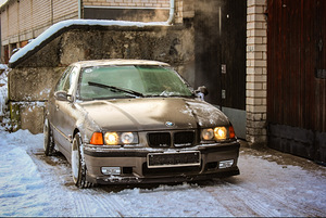 BMW 318i 1.8 83kw E36 (10 foto / 14)