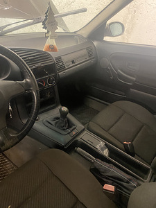 BMW 318i 1.8 83kw E36 (13 foto / 14)