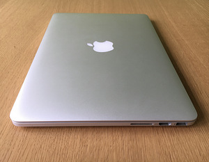 MacBook Pro Retina 13 (Mid 2014 3GHz i7 16GB RAM 1TB SSD) (4 foto / 9)
