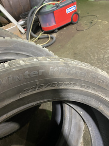 Hankook winteripike rs2 , 225/50 -17 (5 foto / 6)