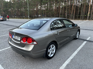 Honda Civic 1.8 103kW (4 foto / 10)