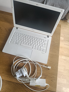 Sülearvuti laptop Acer Aspire v3-371 intel i3 (1 foto / 4)