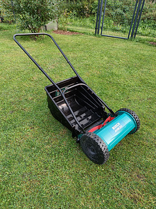 Käsi muruniiduk Bosch ahm 30 + koguja (1 foto / 3)