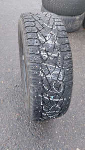 ФУРГОН ЗИМНИЕ ШИНЫ NOKIAN 215 65 R16C (1 фото из 1)