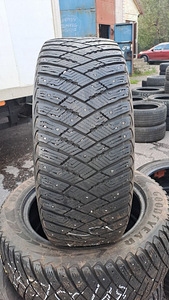 Naastud 235 55 18, Goodyear Ultragrip IceArctic, 8mm (2 foto / 2)