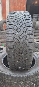 ЗИМНИЕ ШИНЫ PIRELLI 235 55 18 (2 фото из 2)