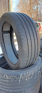 SUVEREHVID 255 40 R21 PIRELLI (2 foto / 3)