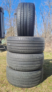 SUVEREHVID 275 35 R22 PIRELLI (2 foto / 3)