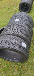 TALVEREHVID NOKIAN 285 45 R22 (1 foto / 3)