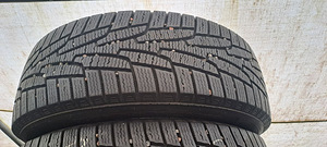KUMHO TALVEREHVID 205 60 R16 - UUEVÄÄRSED (1 foto / 2)