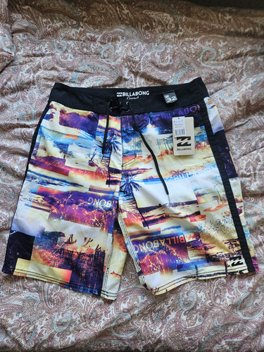 Новые мужские шорты Billabong 32