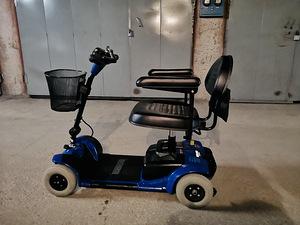 Электросамокат Pride Mobility Go Go (6 фото из 7)