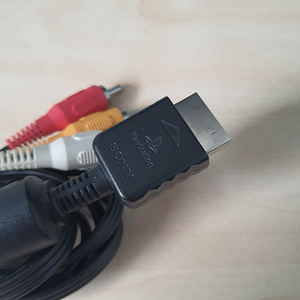 Composite AV Cable for PlayStation 2 (PS2) (2 foto / 2)