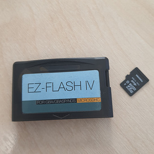 EZ-Flash IV for Game Boy Advance - Flash Card + 4GB MicroSD (2 foto / 6)