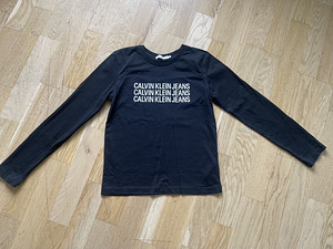 Одежда для мальчиков 8, 10 лет Guess, CK, TH (3 фото из 8)