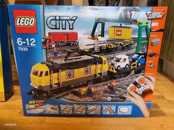 Грузовой поезд LEGO City 7939 (фото #1)