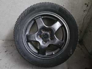 Nissan GTR forged wheels w/ studded winter tires, TPMS