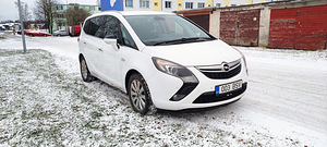 Opel Zafira Tourer 2.0d (2 foto / 8)
