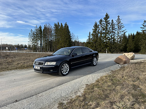 Продается Audi A8 (1 фото из 8)