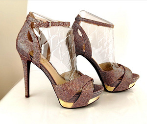 Новые! Туфли на каблуке Jessica Simpson 38