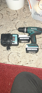 Makita akutrell. (1 foto / 1)