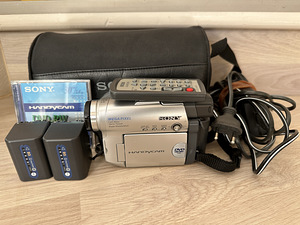 SONY videokaamera minidisk (3 foto / 3)