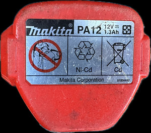 Akutrell Makita 6271D + kohver, laadija ja 2 akut (4 foto / 4)
