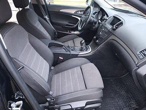 Opel Insignia Sports Tourer 2.0 CDTI (118 kW), 2013 (9 foto / 10)