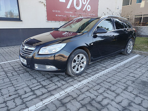 Opel Insignia Sports Tourer 2.0 CDTI (118 kW), 2013 (1 foto / 10)