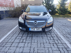 Opel Insignia Sports Tourer 2.0 CDTI (118 kW), 2013 (2 foto / 10)