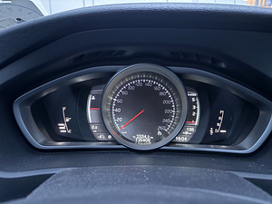 Volvo V40 summum (7 foto / 7)