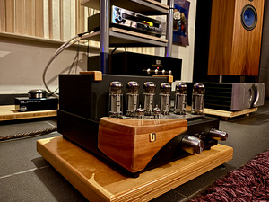 Unison Research S6 (1 foto / 4)