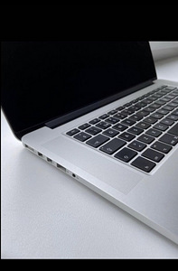 MacBook pro 15 i7 16gb 256gb (3 foto / 6)