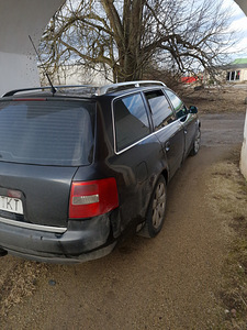 Audi a6 c5 2.5 132kw QUATTRO (2 foto / 11)