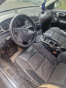 Volvo v70 2.5 103kw manu (6 foto / 9)