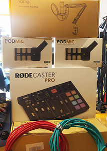 RodeCaser Pro + 2 PodMic +