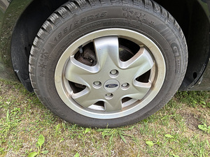 Ford Fiesta 1.2 (6 foto / 11)