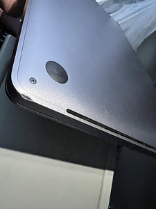 Apple MacBook Pro 15 2018 (4 фото из 10)