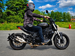 2022 Benelli 502c (3 фото из 10)