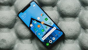 Xiaomi Mi 8 8/128GB must (2 foto / 2)
