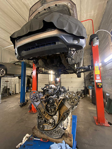 Volkswagen Touareg (14 foto / 14)