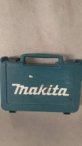 Akutrell Makita + Charger + 2 aku (1 foto / 3)