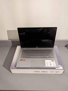 Asus Zenbook Flip 14 um462d (4 foto / 8)