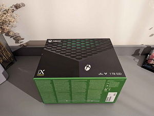 Xbox Series X абсолютно новый, гарантия 1,8 года
