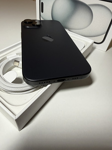 iPhone 15 Black 128GB (3 foto / 9)