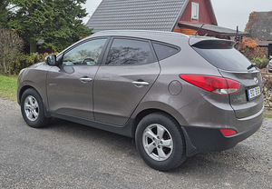 Hyundai ix35 (2 foto / 7)