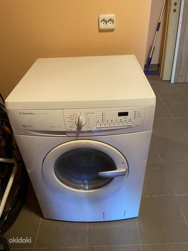 Electrolux EWF 1426,5kg,стиральная машина,требует ремонта (фото #1)
