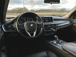 BMW F15 / PURE EXPERIENCE / LCI (10 foto / 10)