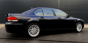 BMW 750 Exclusive 4.8 270kW (4 foto / 15)